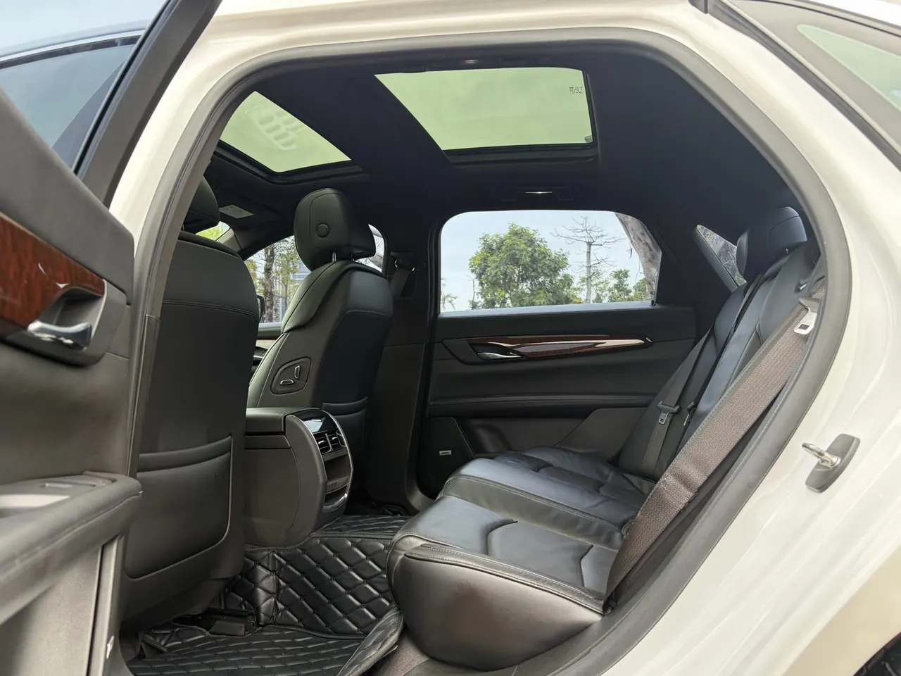 Cadillac 2025 CT5 2.0T 28T City Sports Edition Automatic Gear 6