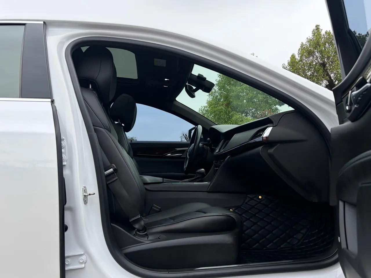 Cadillac 2025 CT5 2.0T 28T City Sports Edition Automatic Gear 8