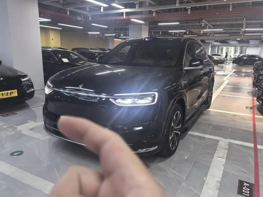 AITO 2026 AITO M7 extended range Max 4-wheel drive version 6 seats (192-line laser Radar) automatic gear - View 1