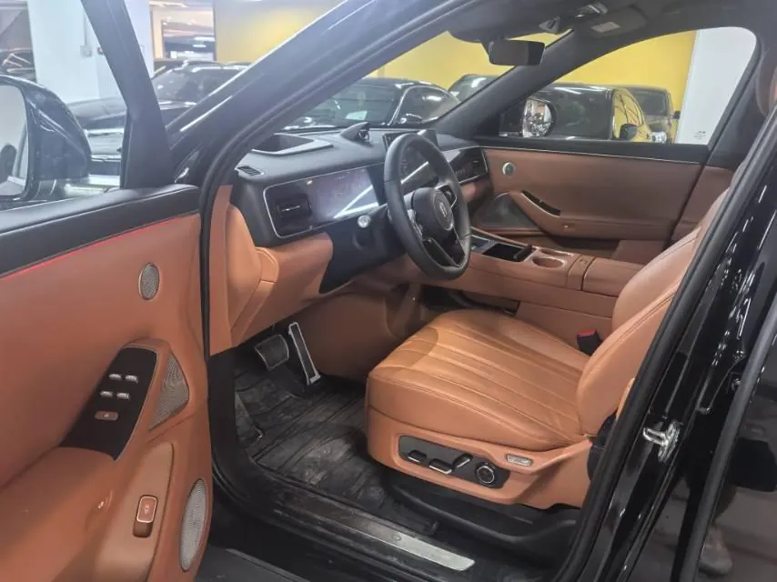 AITO 2026 AITO M7 extended range Max 4-wheel drive version 6 seats (192-line laser Radar) automatic gear 3