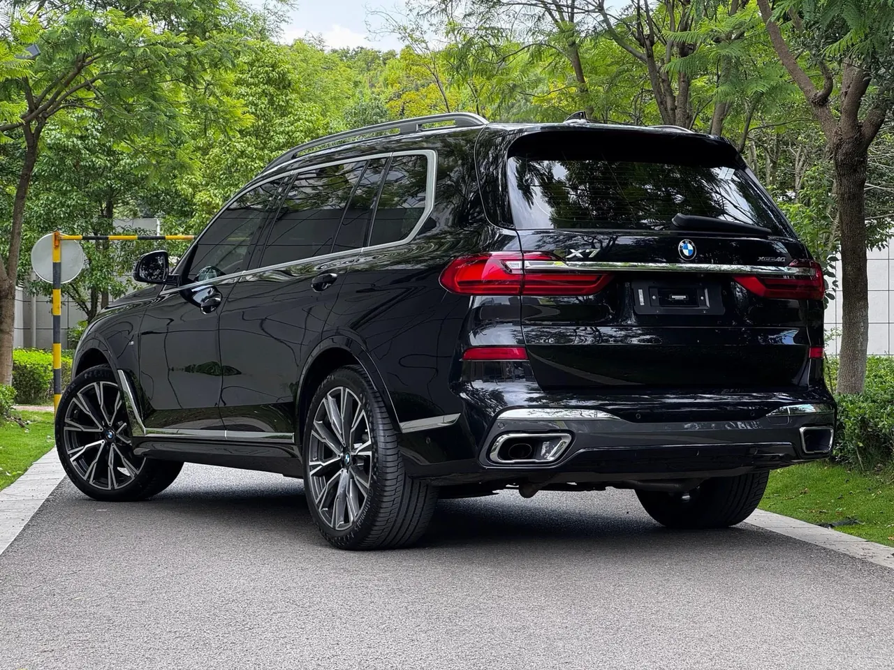 BMW X7 (Imported) 2021 X7 xDrive40i 3.0T Administrative M Sports Suit Automatic Gear 4