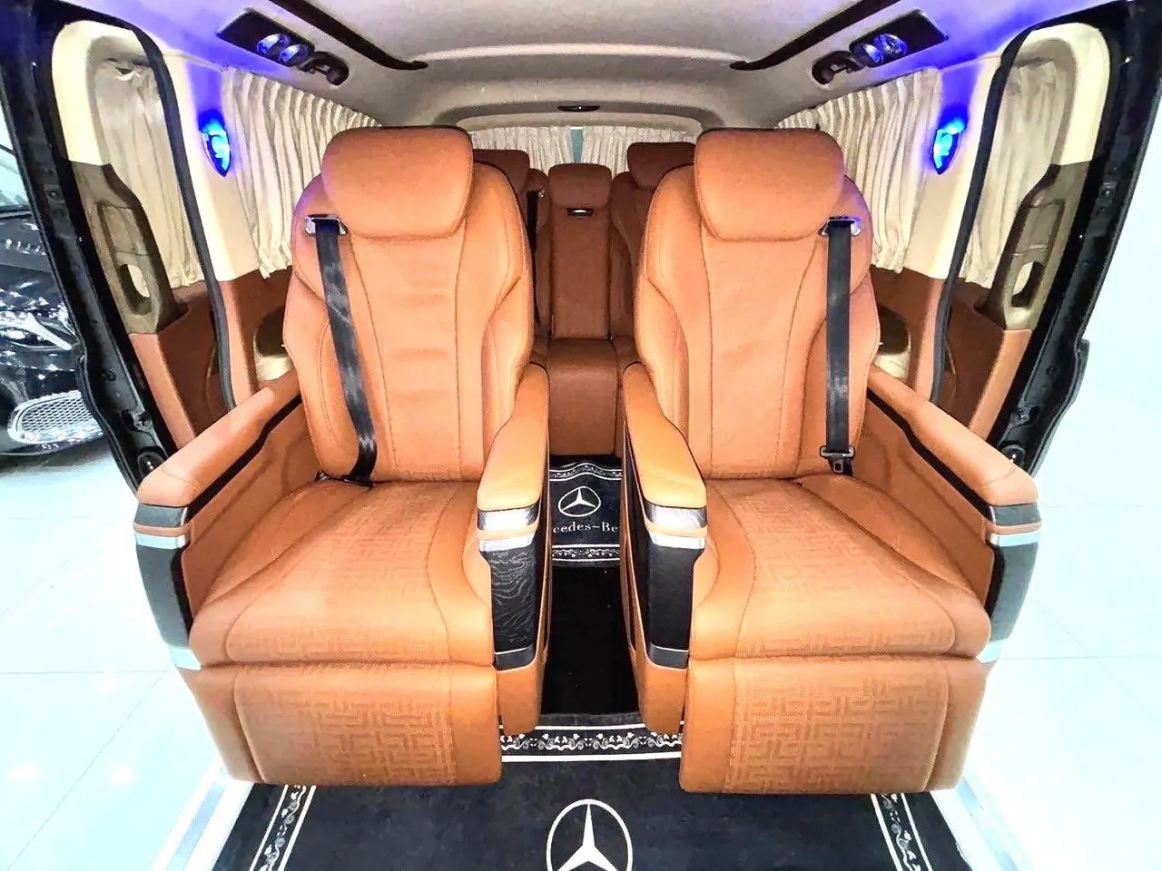 Mercedes Benz 2021 Vito 2.0T Business Edition 7-seat Automatic Gear 10