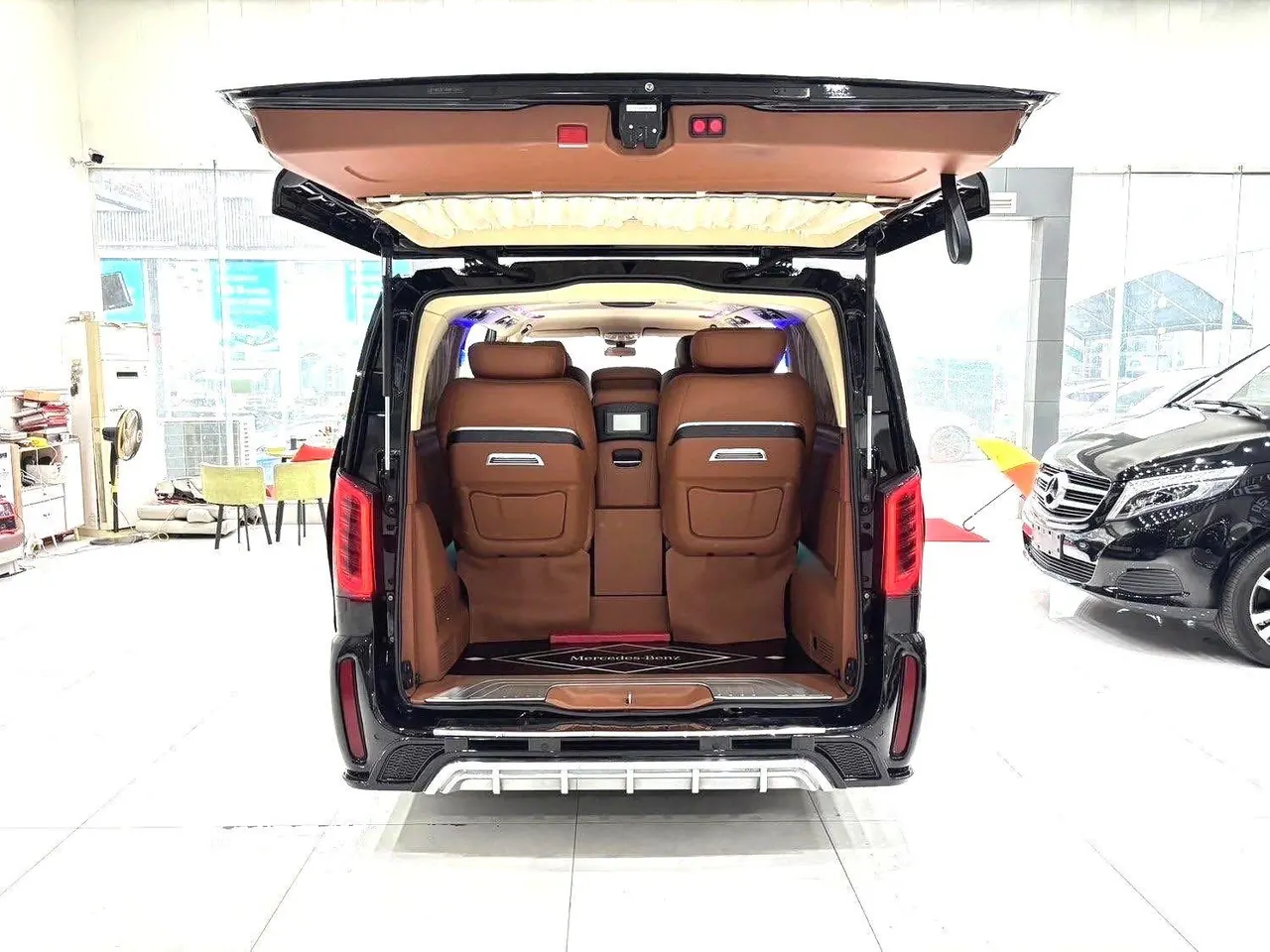 Mercedes Benz 2021 Vito 2.0T Business Edition 7-seat Automatic Gear 15