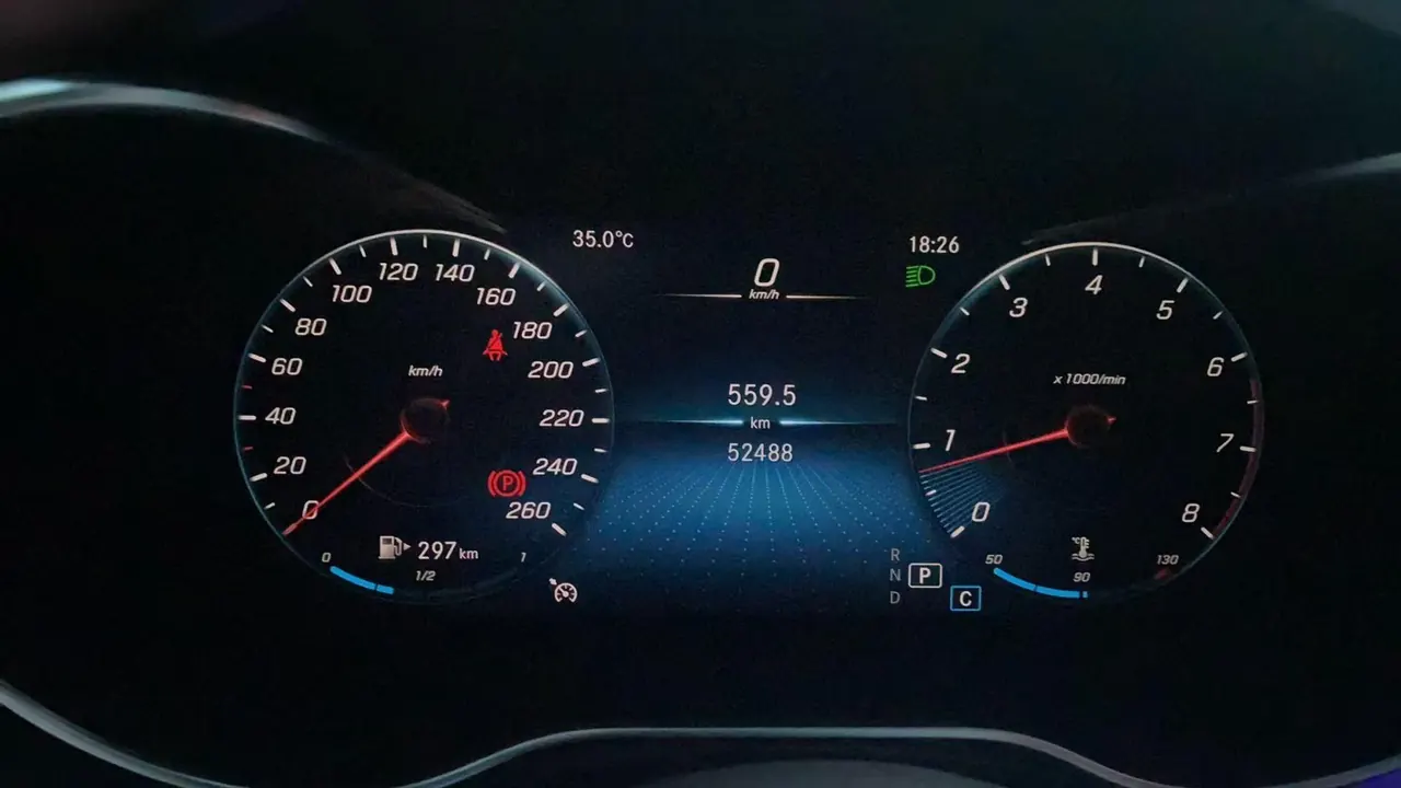 Mercedes Benz 2022 GLC 260 L 4MATIC 2.0T Luxury (Change 2) Automatic Gear 5