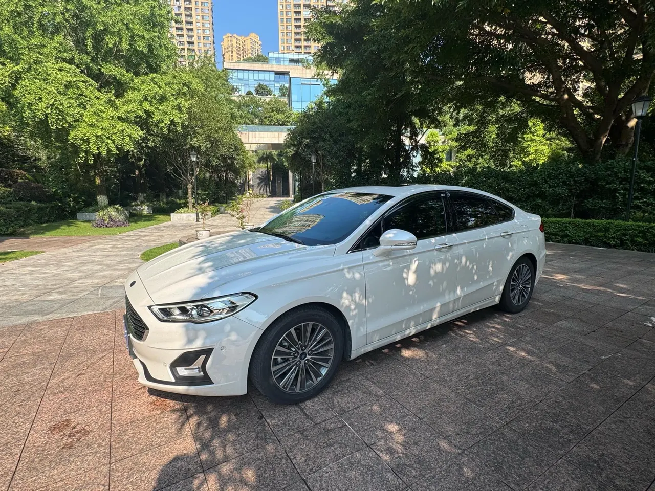 Ford 2020 Mondeo 2.0T EcoBoost 200 luxury automatic gear - View 1
