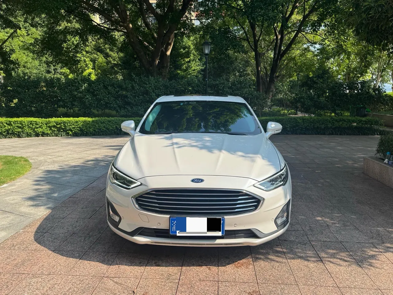 Ford 2020 Mondeo 2.0T EcoBoost 200 luxury automatic gear 2