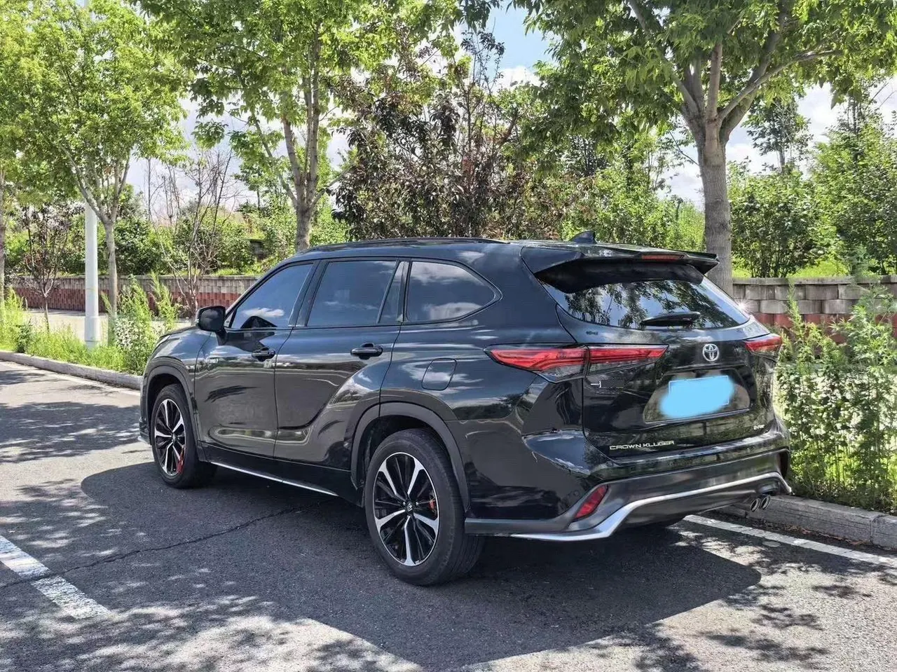 Toyota 2022 Crown Land Release 2.5 Stepless Four-wheel Drive Premium Edition Automatic Gear 4