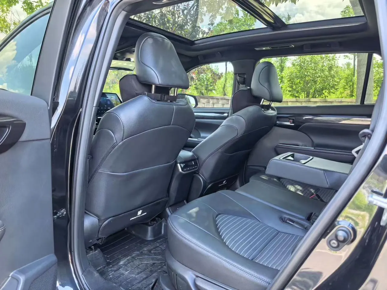 Toyota 2022 Crown Land Release 2.5 Stepless Four-wheel Drive Premium Edition Automatic Gear 6