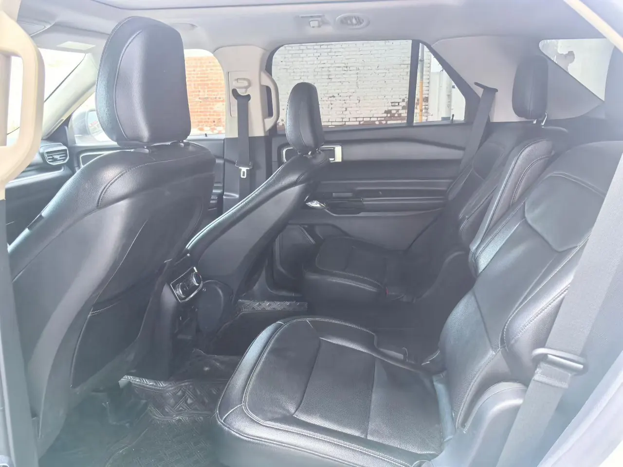 Ford 2020 Explorer 2.3T EcoBoost 285 Four-wheel Drive Titanium Edition 6-seat Automatic Gear 8