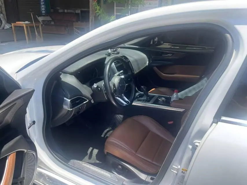 Jaguar 2020 XEL 2.0T 200PS R-DYNAMIC S Enterprising Sports Edition Automatic Gear 4