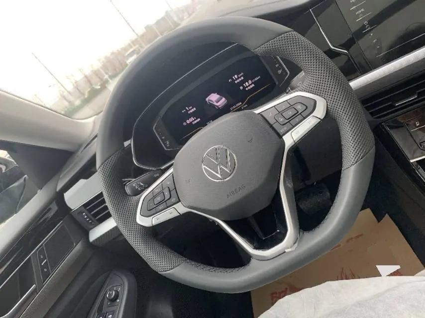 Volkswagen 2026 Passat 2.0TSI 380TSI outstanding star dragon version automatic gear 7