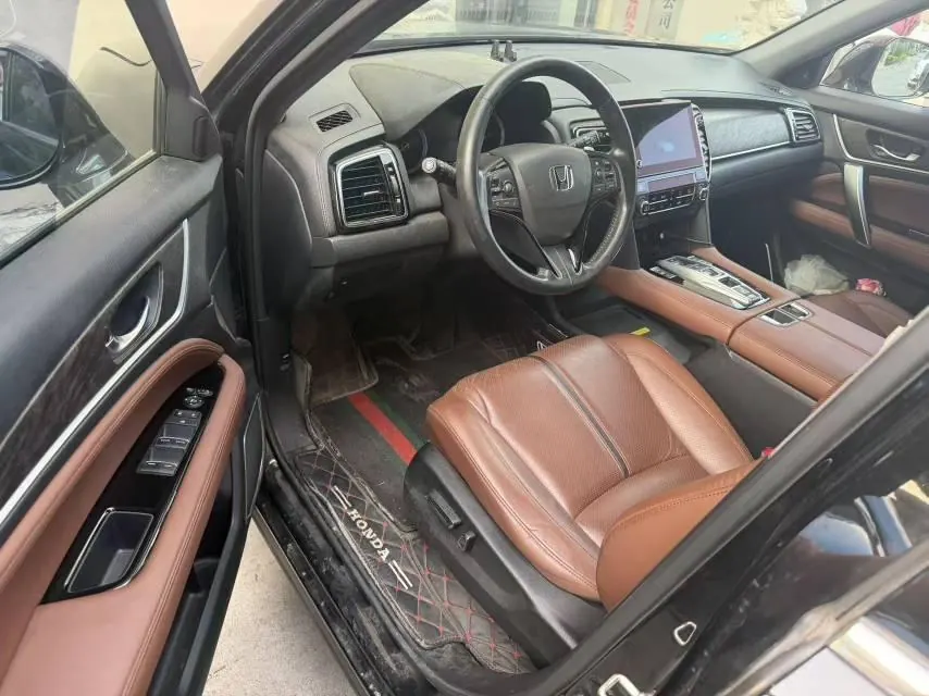 Honda 2020 UR-V 2.0T 370TURBO two-drive elegant version of automatic gear 2