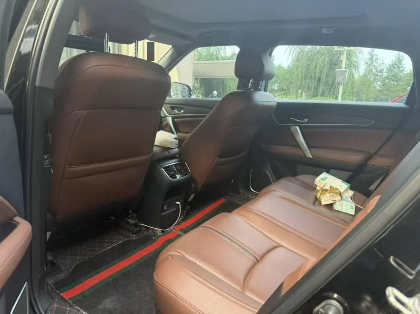Honda 2020 UR-V 2.0T 370TURBO two-drive elegant version of automatic gear 3