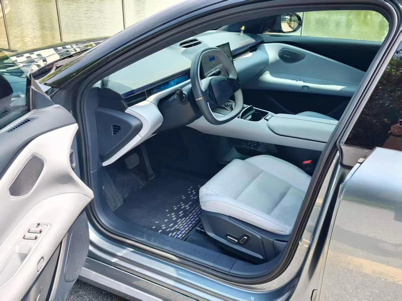 LYNK&amp;CO 2024 LYNK&amp;CO Z 10 766km Rear Drive Max Automatic 4