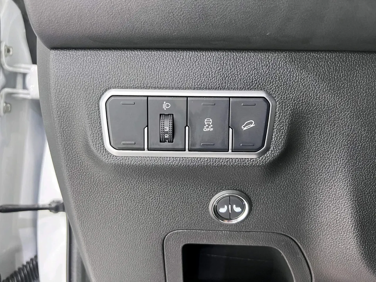 Haval 2021 M6 PLUS 1.5T Luxury Smart Joint Automatic Gear 10