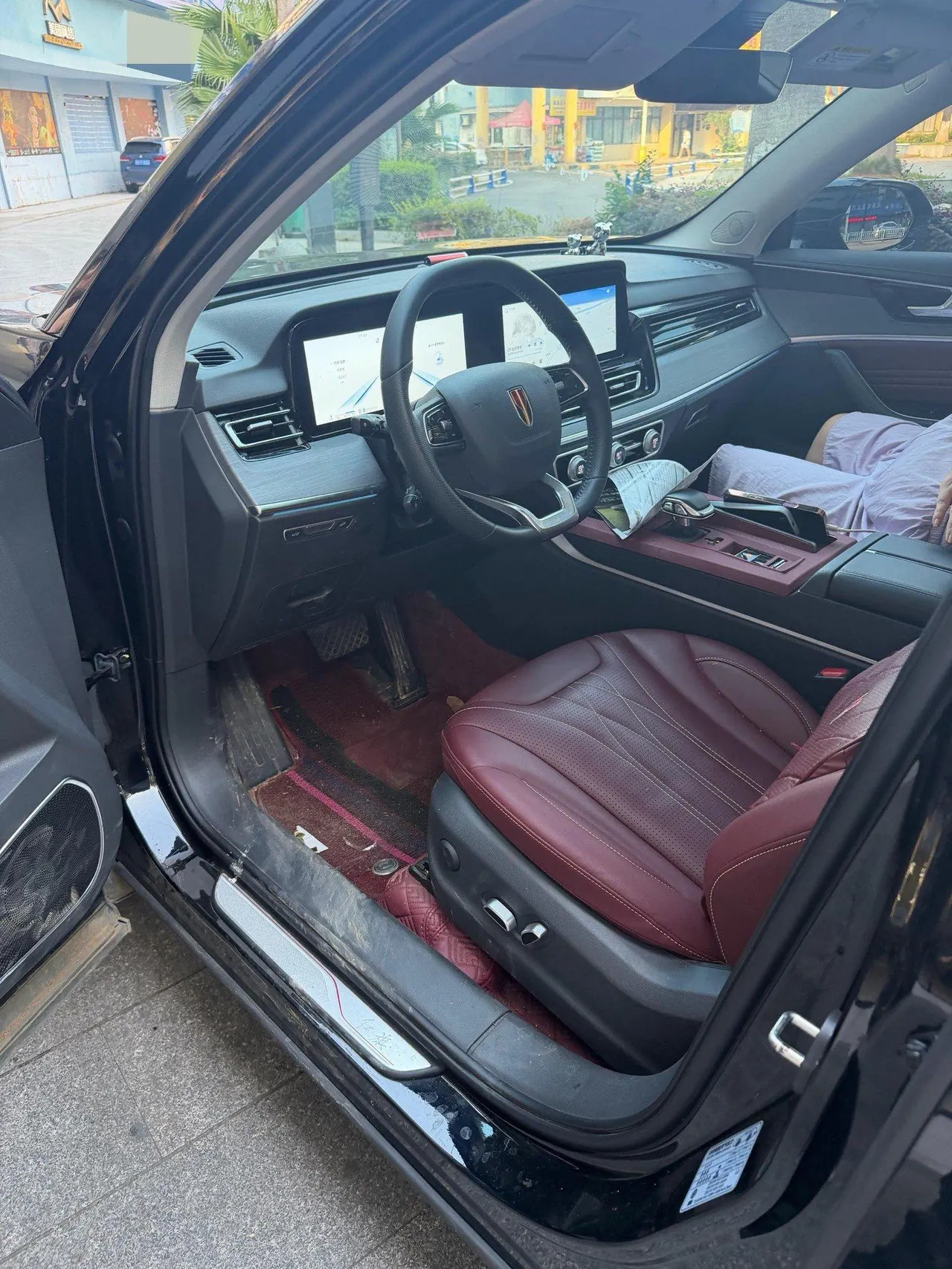 HongQi 2025 HS5 2.0T Two-Drive Flag Enjoy Pro Edition Automatic Gear 2