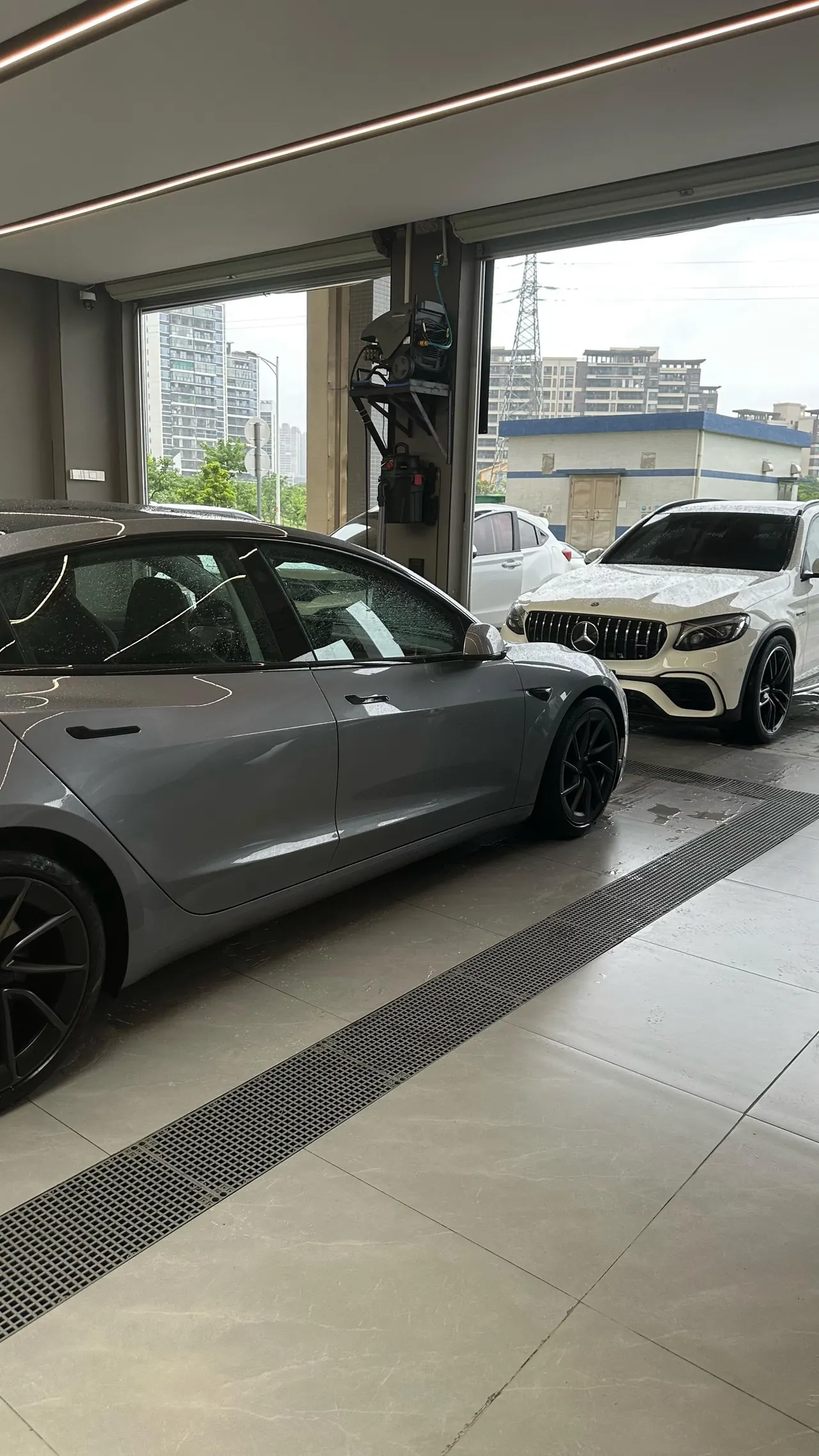 Tesla 2025 Model 3 high-performance all-wheel drive version (facelift) automatic gear 4