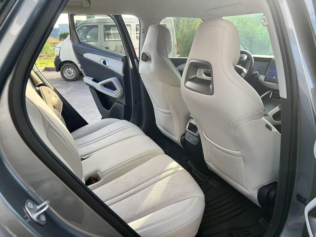BYD 2025 Yuan UP Smart Driving 401KM Vital Automatic Gear 12