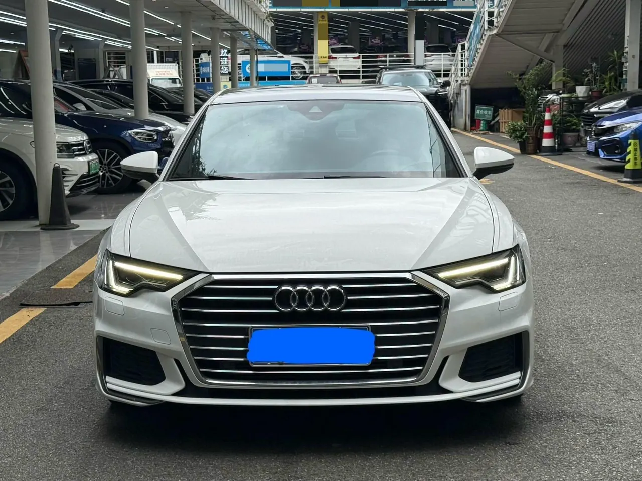 Audi 2020 A6L 2.0TFSI 40TFSI Deluxe Dynamic Automatic 2