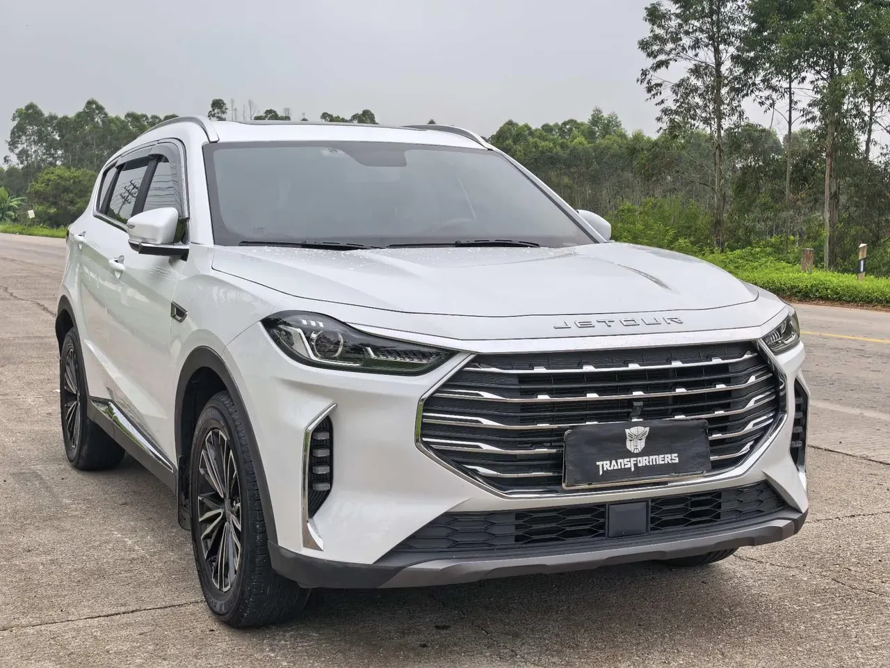 Jetour 2021 X70 PLUS 1.5T Mountain 7 Automatic Gear 3