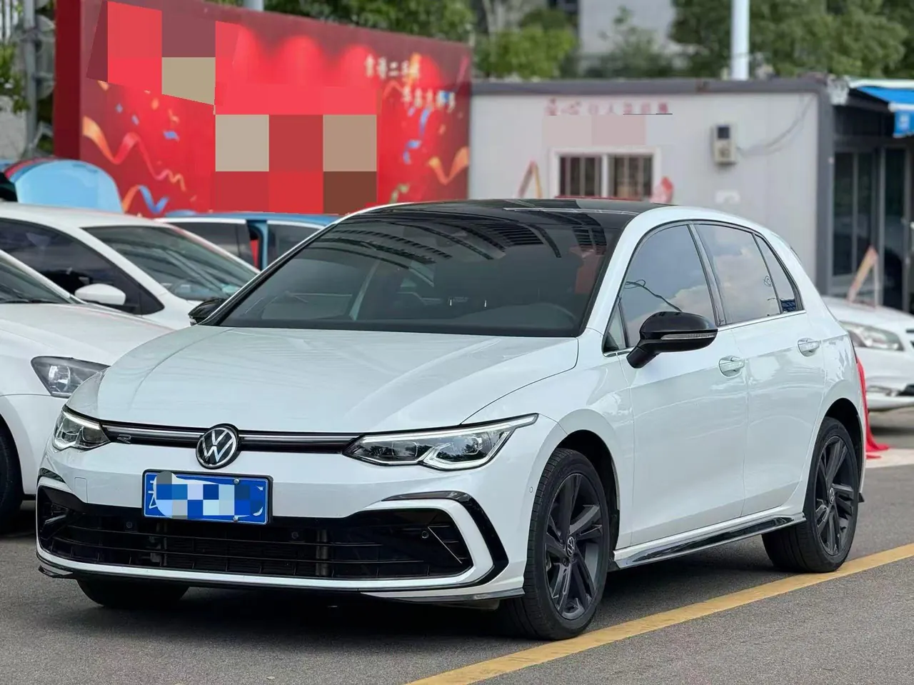 Открыть галерею: Volkswagen 2021 Golf 8 R-Line 1.4TSI 280TSI Automatic