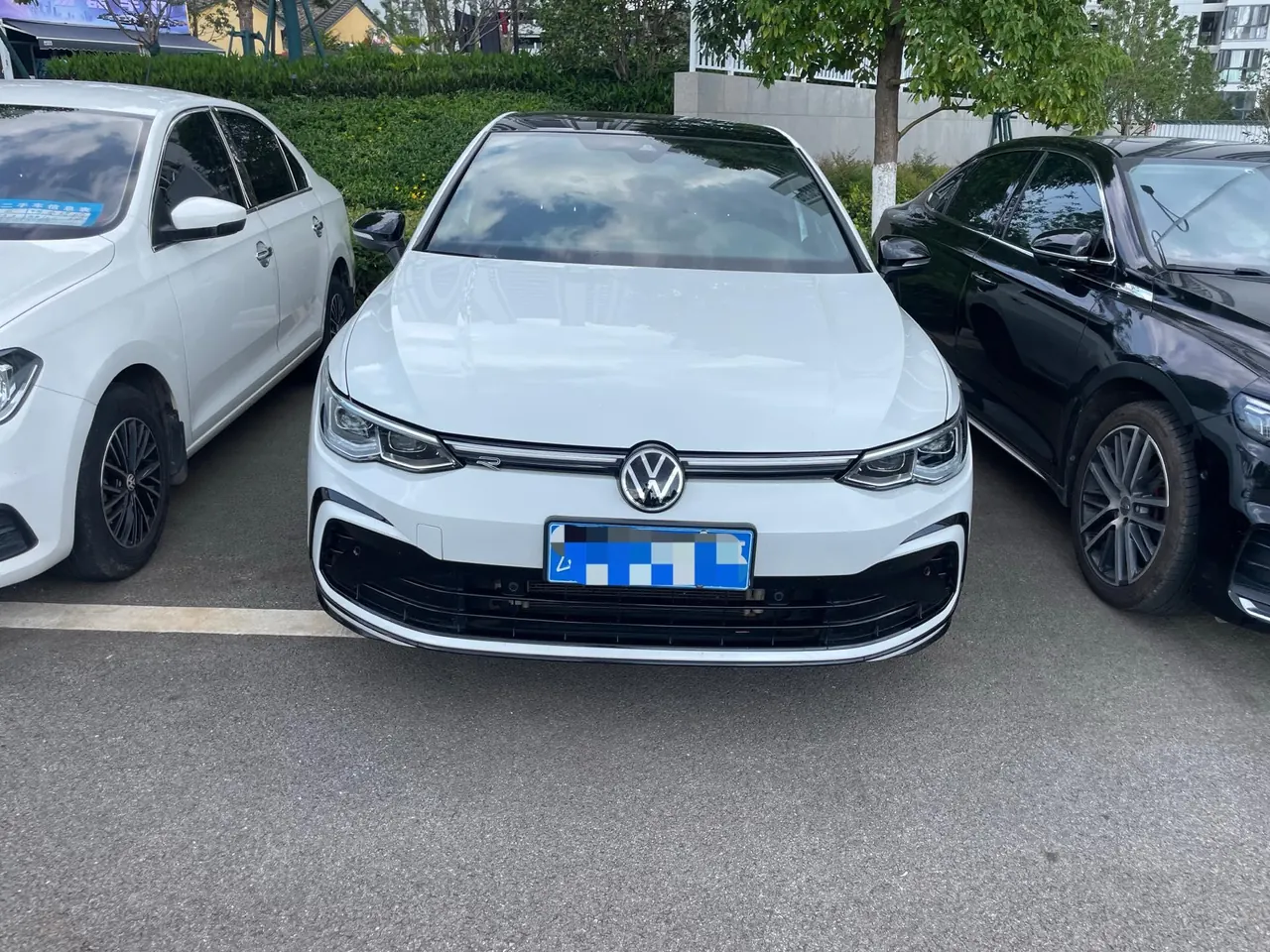 Volkswagen 2021 Golf 8 R-Line 1.4TSI 280TSI Automatic 3