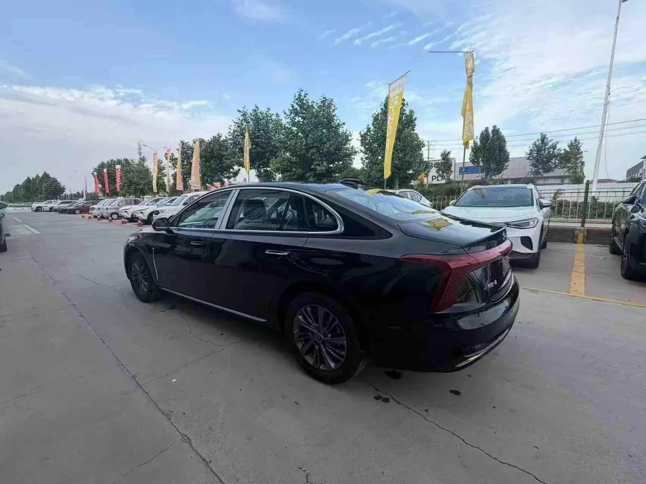 HongQi 2026 H5 1.5T Flag Rhyme Pro Edition Automatic Gear 5