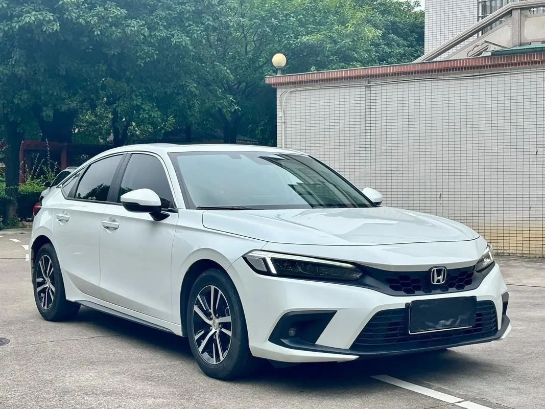 Honda 2023 Civic Hatchback 1.5T Stepless 240TURBO Extreme Automatic Gear 3
