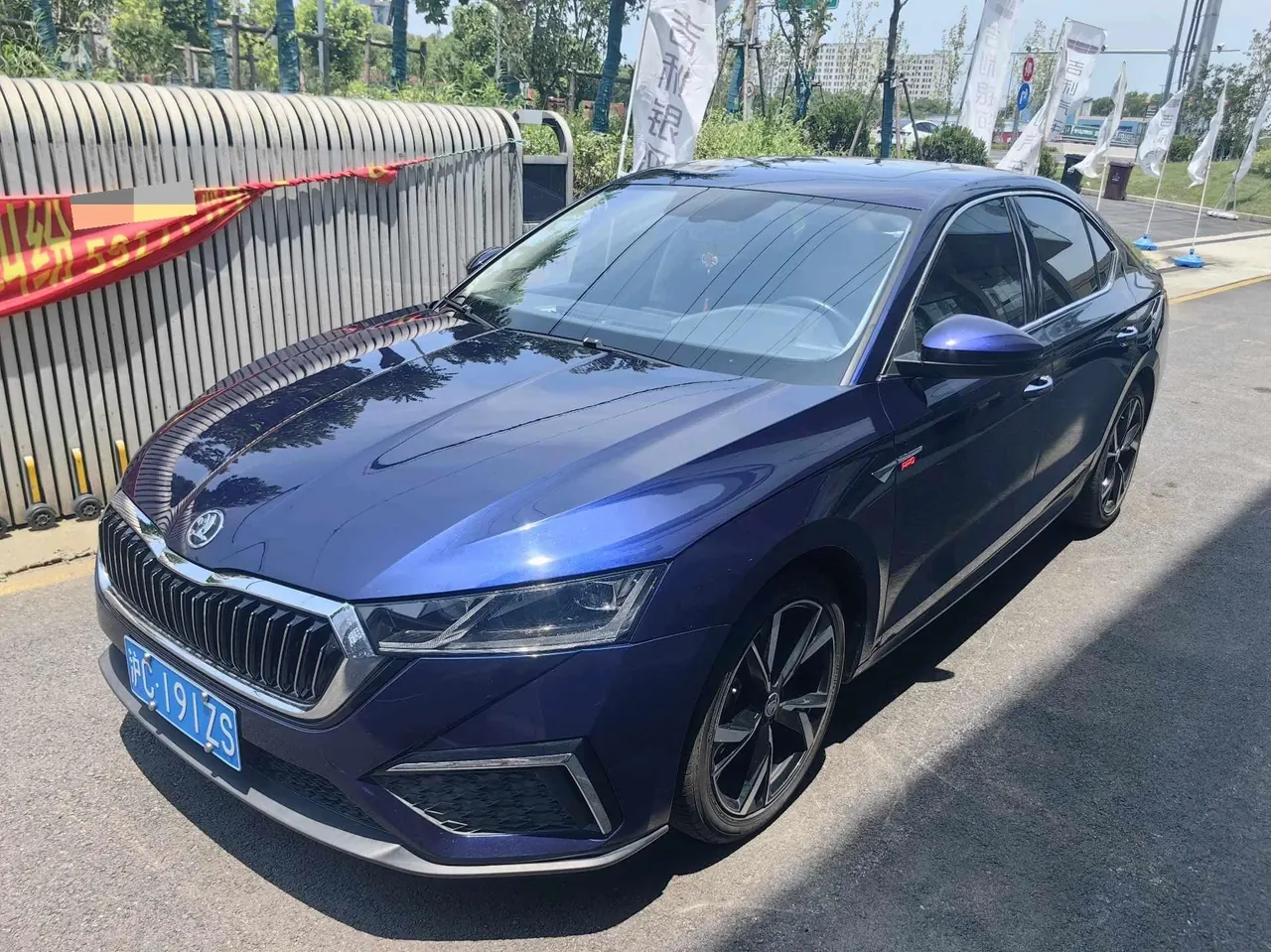 Открыть галерею: Skoda 2022 Ming Rui PRO 1.4TSI TSI280 Exclusive Edition Automatic Gear