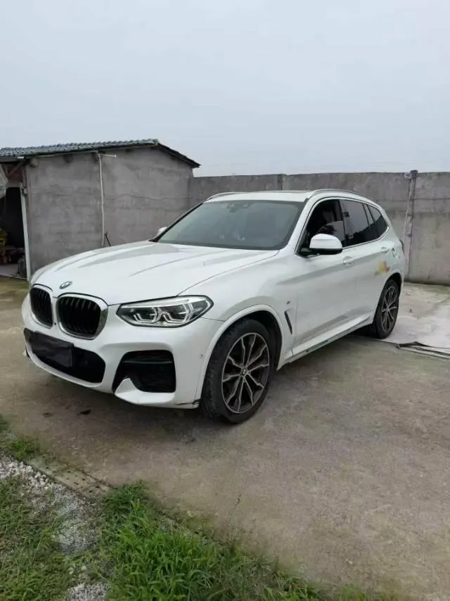 Open image lightbox: BMW 2021 X3 xDrive30i 2.0T Leading M Sports Suit Automatic Gear