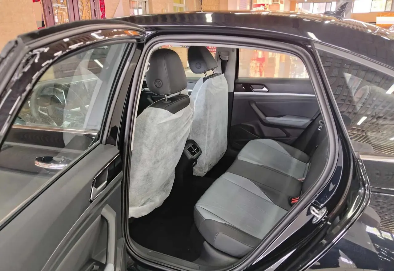 Volkswagen 2026 LaVida 1.5 Star 5 Million Edition Automatic Gear 4