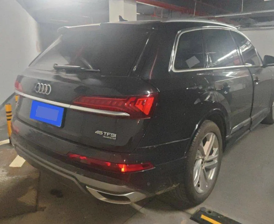 Audi Q7 (Imported) 2023 Q7 2.0TFSI 45TFSI Quattro S line Sports Automatic 3