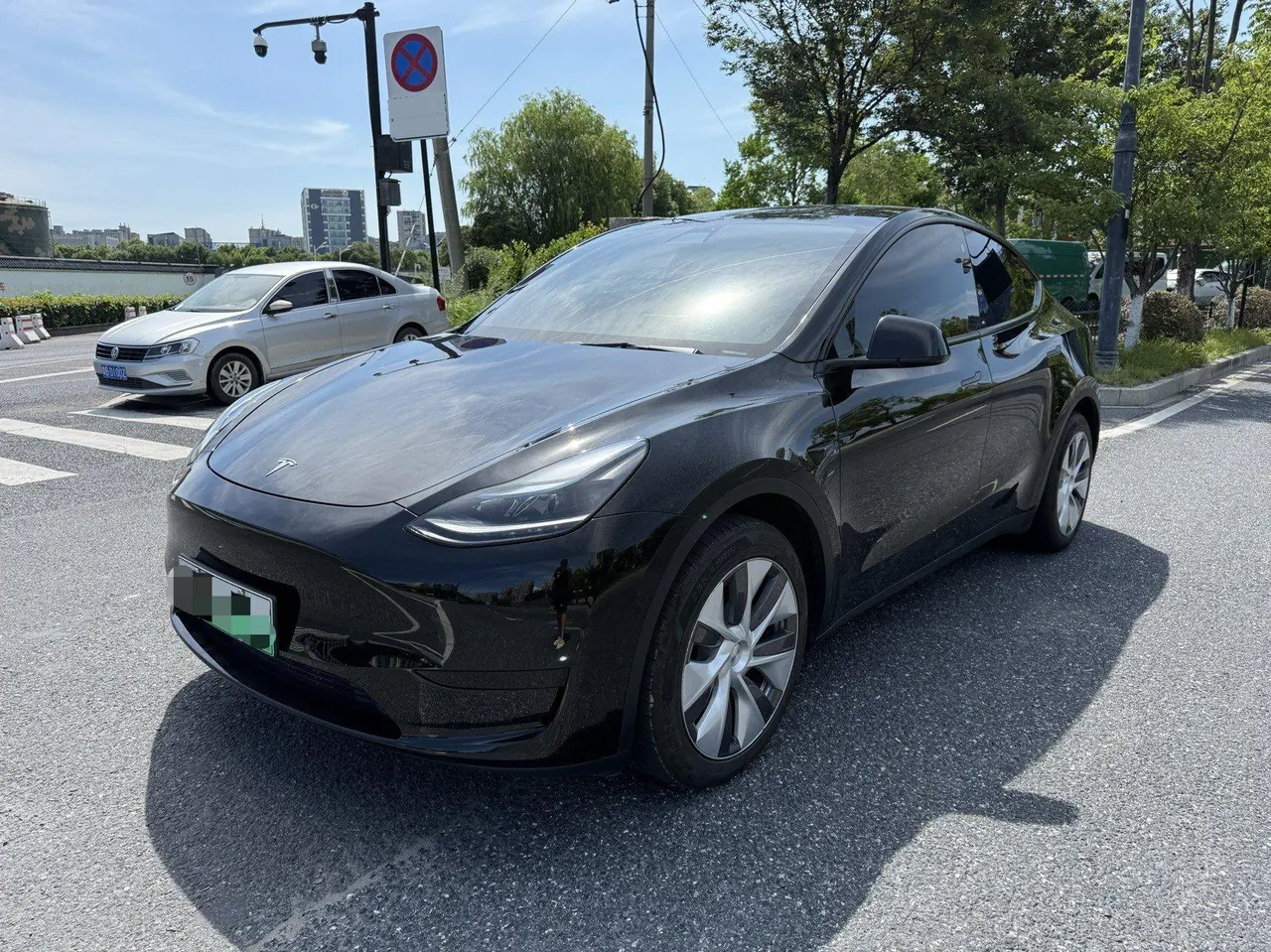 Tesla 2022 Model Y rear-wheel drive version (facelift) automatic gear - View 1