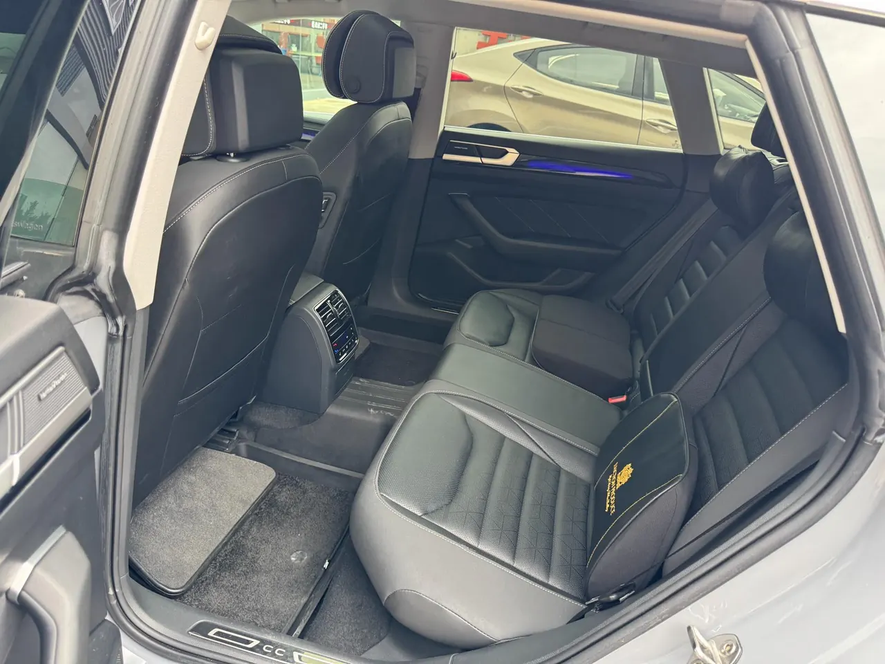 Volkswagen 2023 CC Hunting Car 2.0TSI 380TSI Hunting Heart Edition Automatic Gear 7