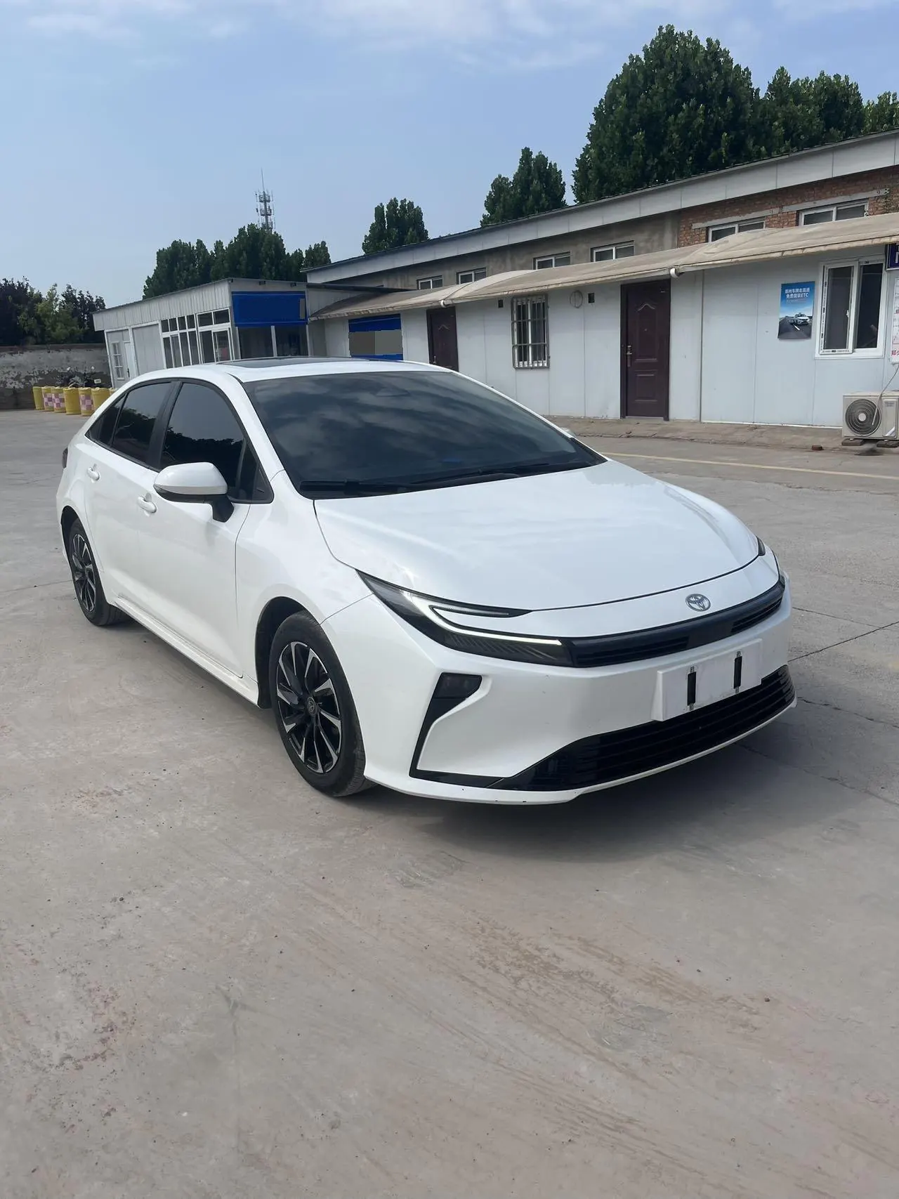 Toyota 2026 Corolla Hybrid 1.8 CVT Elite Automatic 3