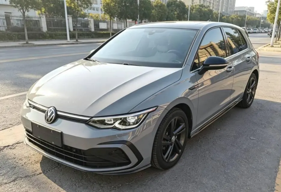 Volkswagen 2023 Golf 8 R-Line 1.4TSI 280TSI Lite Automatic - View 1