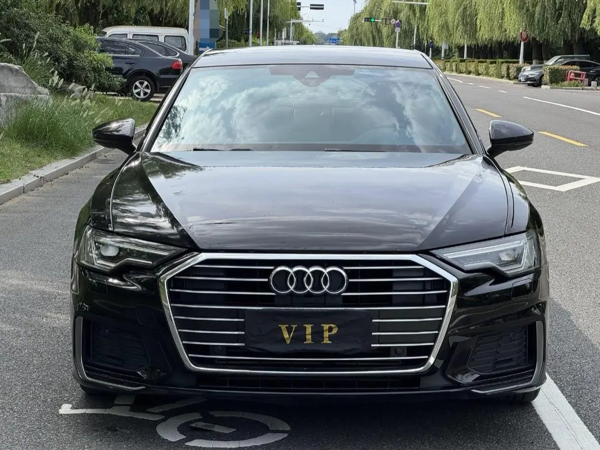 Audi 2022 A6L 2.0TFSI 40TFSI Deluxe Dynamic Automatic 2
