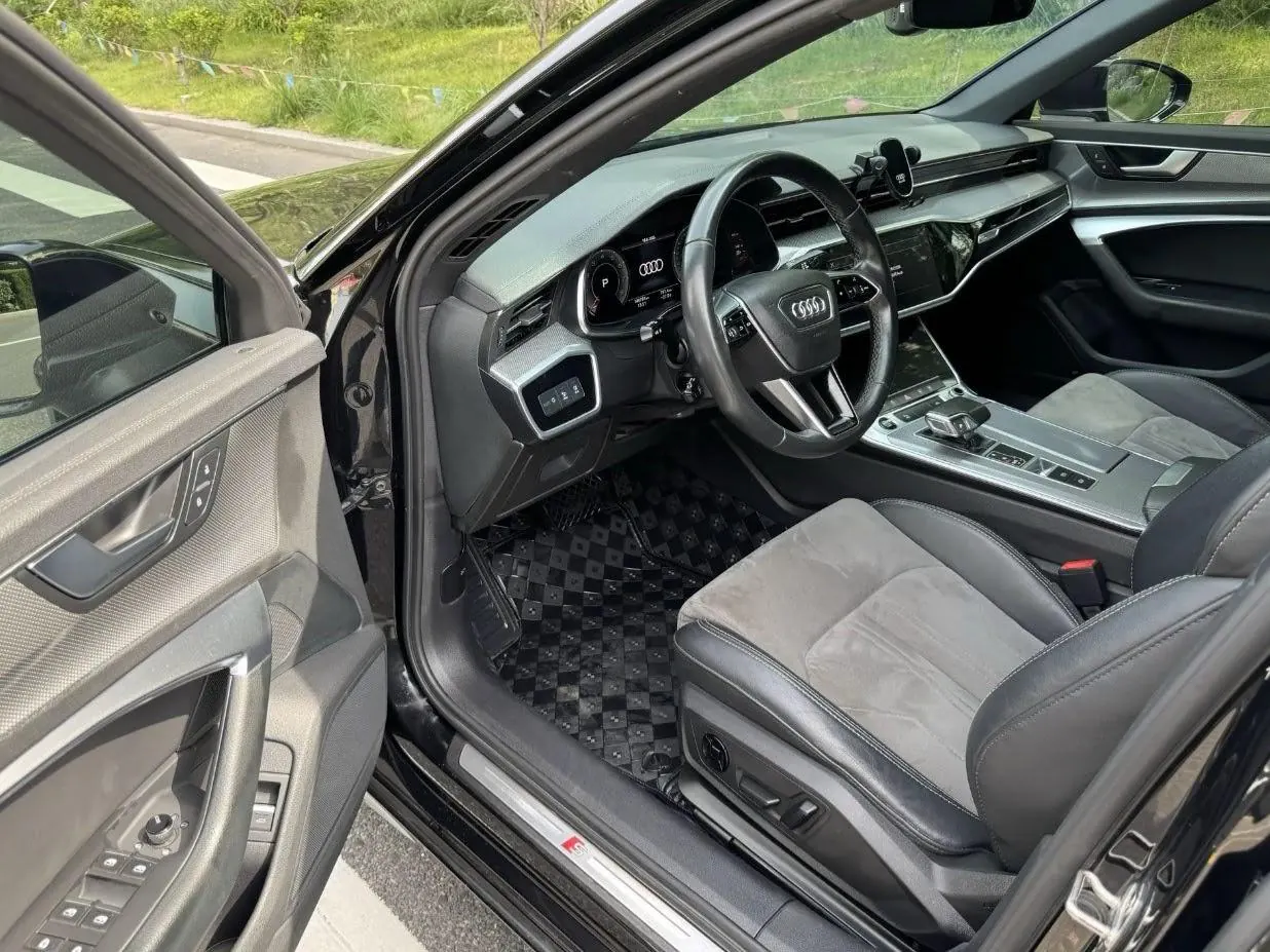 Audi 2022 A6L 2.0TFSI 40TFSI Deluxe Dynamic Automatic 4