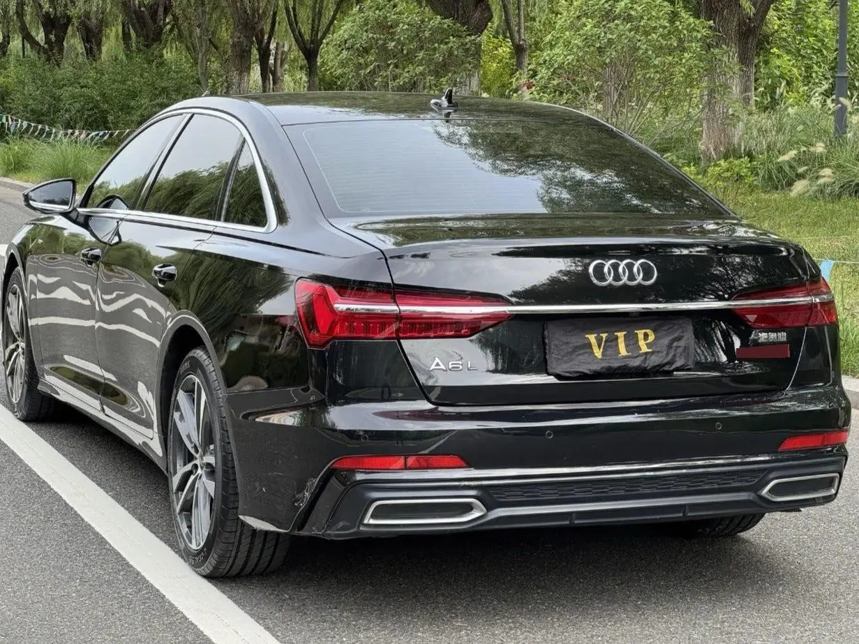 Audi 2022 A6L 2.0TFSI 40TFSI Deluxe Dynamic Automatic 7