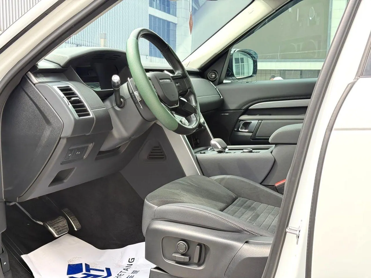 Land Rover found (imported) 2021 found 5 48V 3.0T 360PS R-Dynamic S automatic gear 8