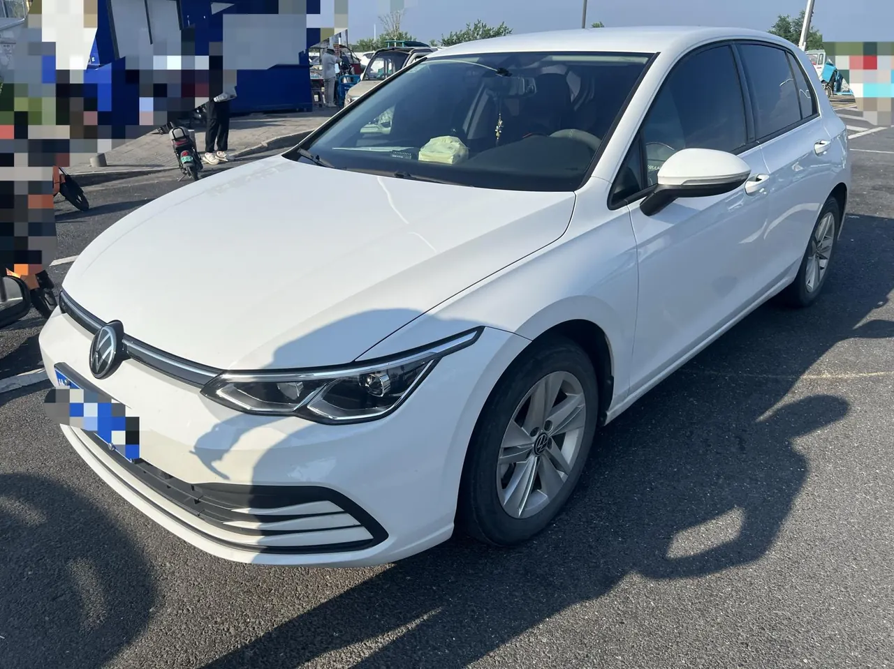 Volkswagen 2021 Golf 8 1.2TSI 200TSI Automatic - View 1