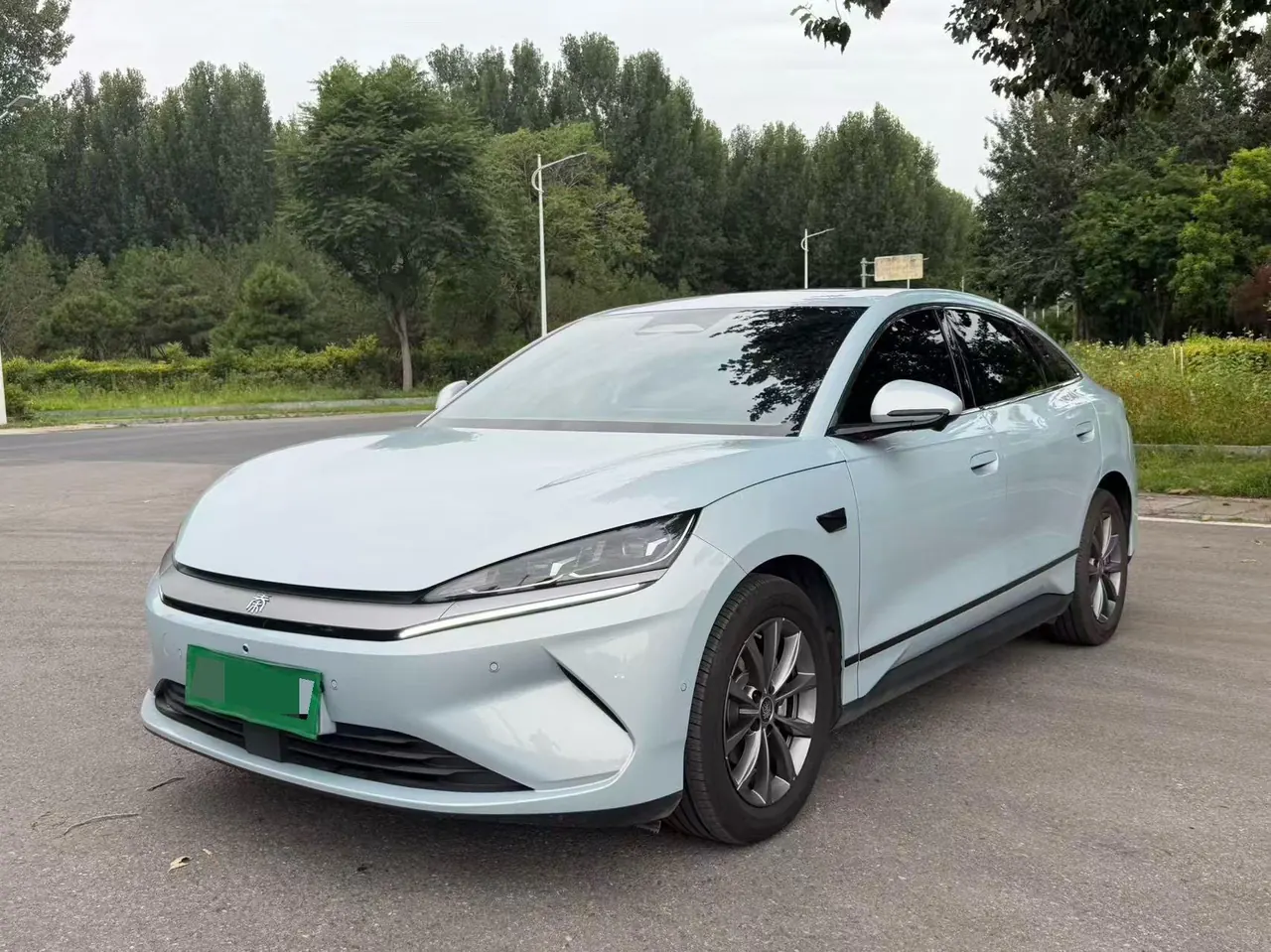 Open image lightbox: BYD 2025 Qin L EV 545KM Exceed automatic gear