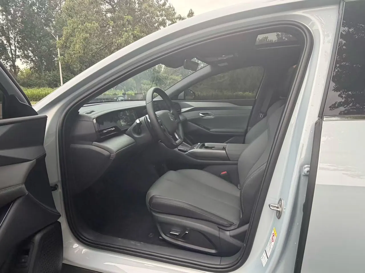 BYD 2025 Qin L EV 545KM Exceed automatic gear 5