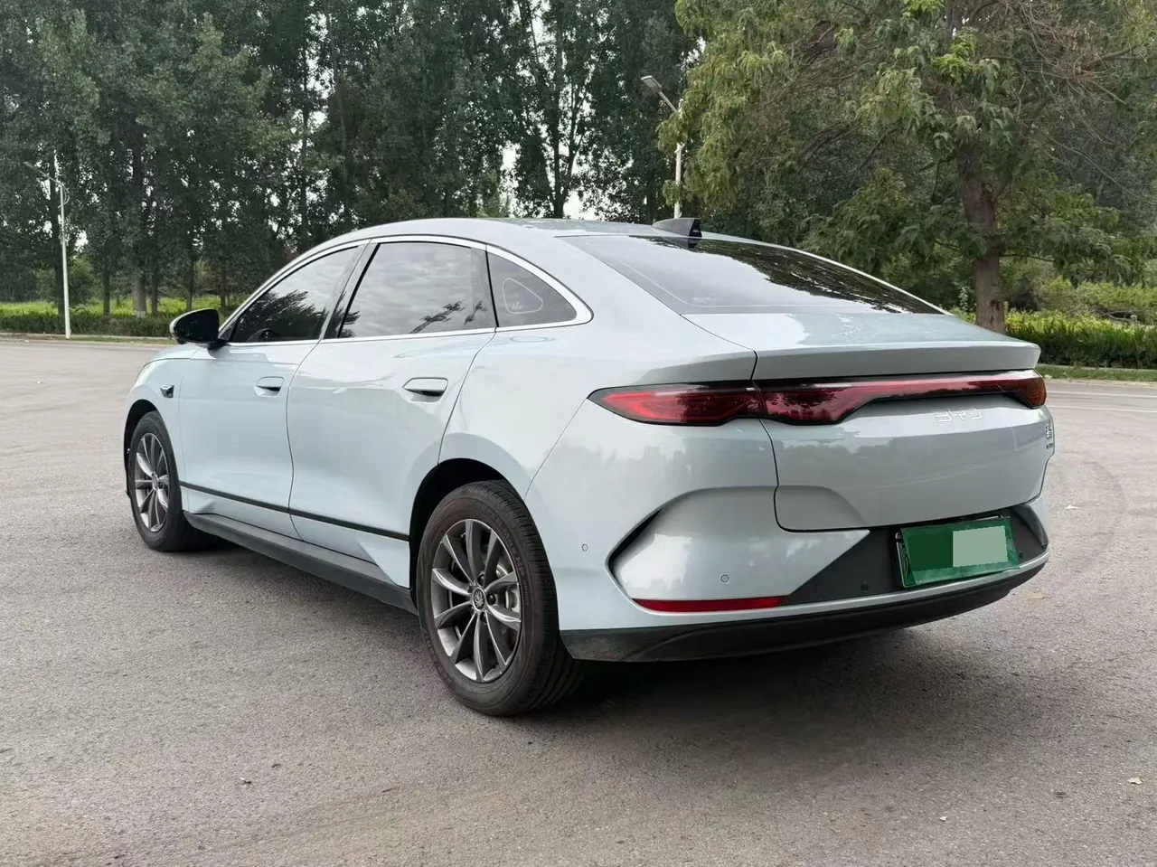 BYD 2025 Qin L EV 545KM Exceed automatic gear 8