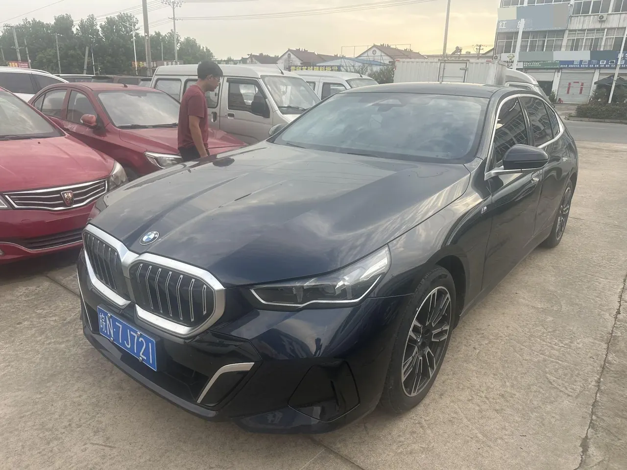 BMW 5 Series 2025 530Li 48V 2.0T Leading M Sports Suit Automatic Gear - View 1