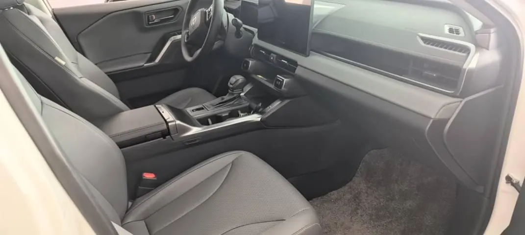 Toyota 2026 RAV4 Rongbo 2.0 Stepless Two-Drive Deluxe Automatic Gear 3