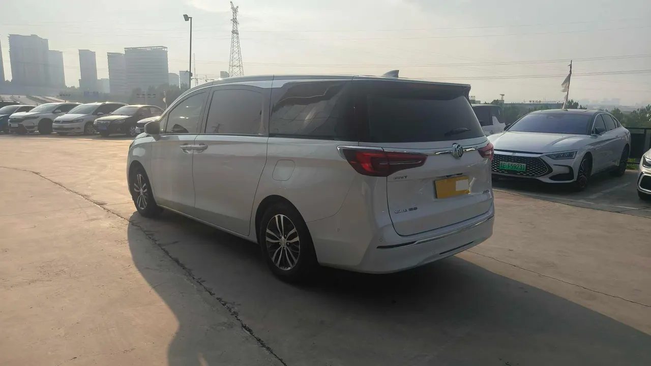 Buick 2022 GL8 ES Lu Zun 2.0T 653T Exclusive Automatic Gear 12