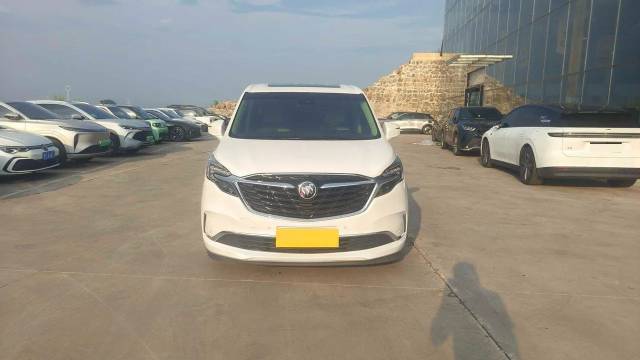 Buick 2022 GL8 ES Lu Zun 2.0T 653T Exclusive Automatic Gear 2