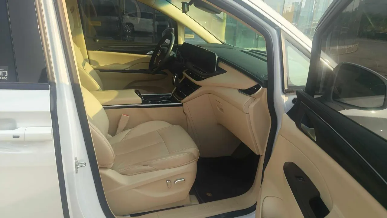 Buick 2022 GL8 ES Lu Zun 2.0T 653T Exclusive Automatic Gear 5