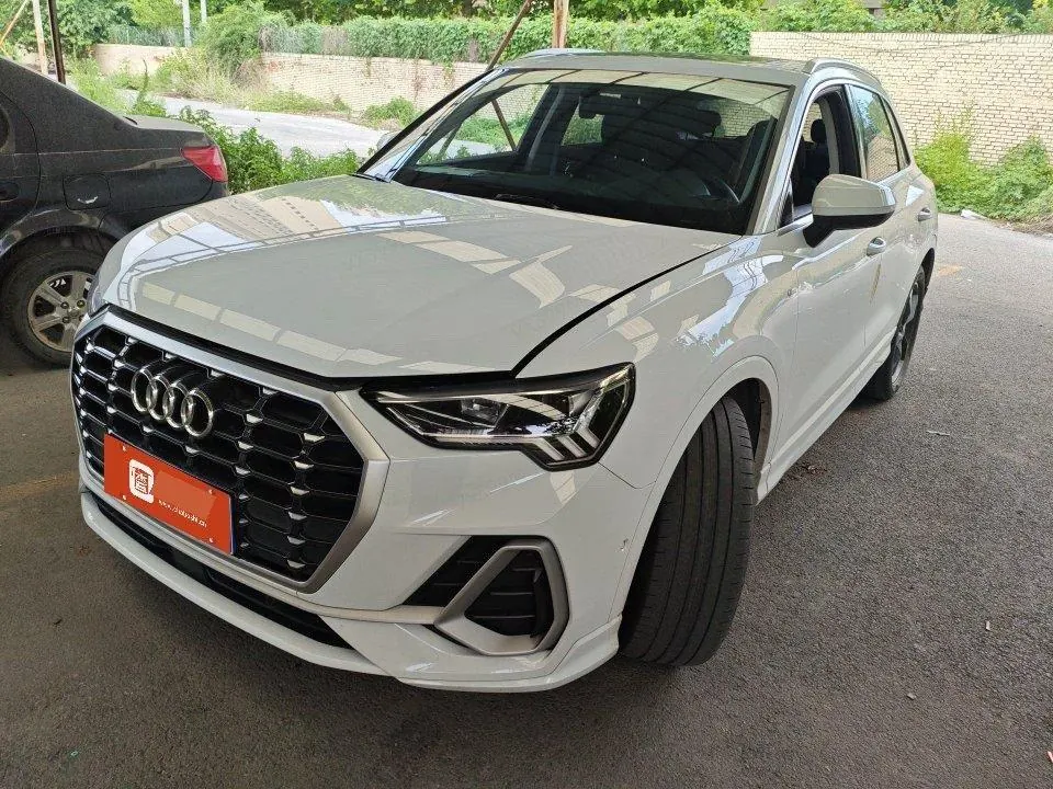 Audi 2023 Q3 1.4TFSI 35TFSI Fashion Dynamic Automatic - View 1